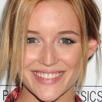 Sarah Dumont Nøgen