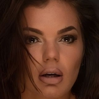 Sarah Hutchinson Nøgen