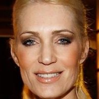 Sarah Kern Nøgen