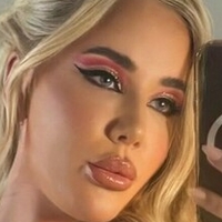 Savannah Bond Nøgen