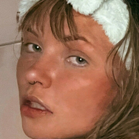 Scarlet Tamper Nøgen