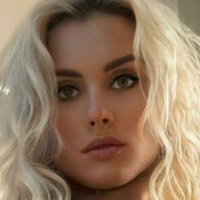 Scarlett Wild Nøgen