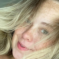 Selena Ray Nøgen