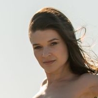 Serena J Nøgen