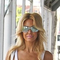Shauna Sand Nøgen