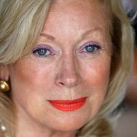 Shirley Corrigan Nøgen