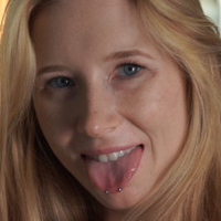Sierra Ky Nøgen