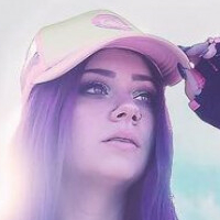 Sierra Strange Nøgen