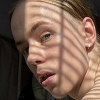 Skaya Lex Nøgen