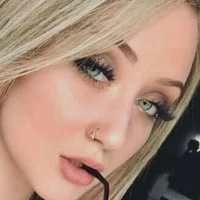 Sky Mckenzie Nøgen