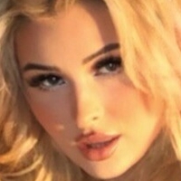 Sophie Shay Nøgen