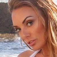 Stacey Saran Nøgen