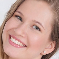 Stella Gardo Nøgen