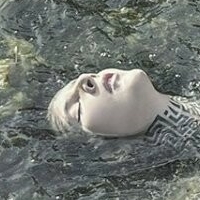 Stephanie Bolam Nøgen