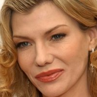 Stephanie Niznik Nøgen