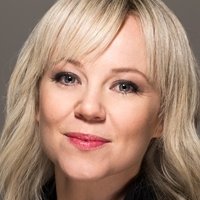Suzannah McDonald Nøgen