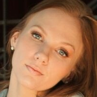 Sydney Shafer Nøgen