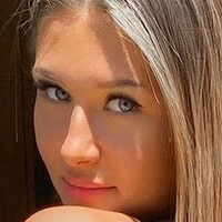 Talia Lewis-Cole Nøgen