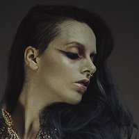 Tanya Girardi Nøgen