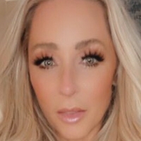 Tara Genx Nøgen