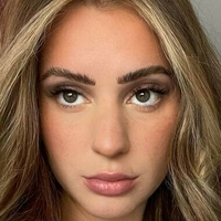 Tavia Sky Nøgen