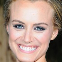 Taylor Schilling Nøgen