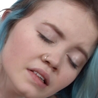 TeenMegaWorld Nøgen