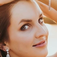 Theresa Mitchell Nøgen