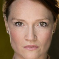 Tina Barnes Nøgen