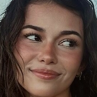 Türkü Su Demirel Nøgen