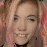 ur.kitten.uwu Nøgen