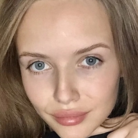 Valerie Flor Nøgen