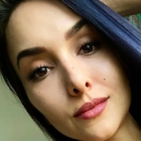 Vanessa Serros Nøgen