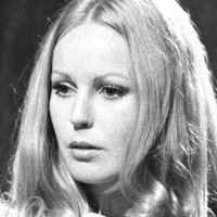 Veronica Carlson Nøgen