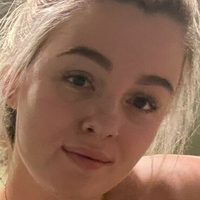 veronicagoeswild Nøgen