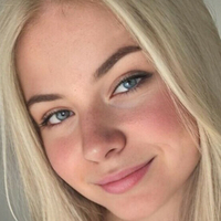 Viktoria König Nøgen