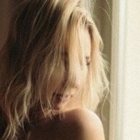 Viktoria_somebody Nøgen