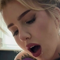 Vipaige Nøgen
