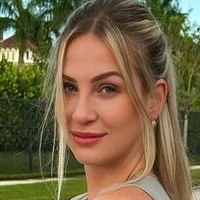 Vitoria Nicolau Nøgen