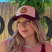 Whitney T Nøgen