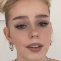 x05miaa Nøgen