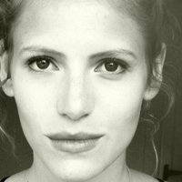Yaara Pelzig Nøgen