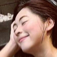 Yi Lin Nøgen
