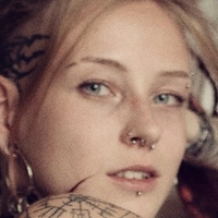 Yuka Vilano Nøgen