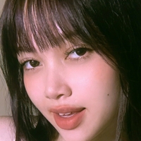 Yun Mago Nøgen