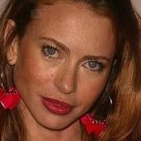Yvonne Sciò Nøgen