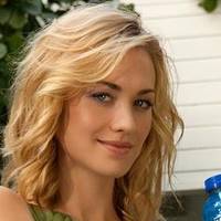 Yvonne Strahovski Nøgen