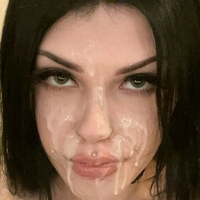 Zana Ashtyn Nøgen