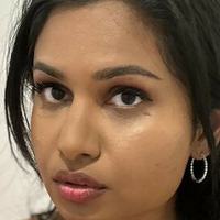 Zara Patel Nøgen