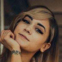 Zayuri Nøgen